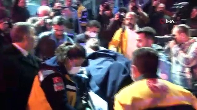 İsrail saldırıları nedeniyle Gazze Şeridi'nde kanser tedavisine devam edemeyen 27 hastayı Ankara'ya getiren uçak Esenboğa Havalimanına iniş yaptı