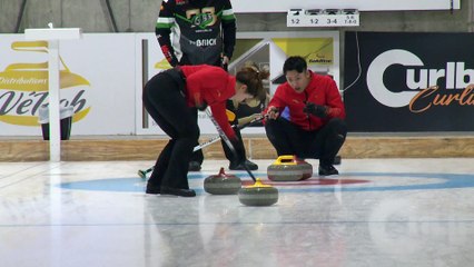 Un grand tournoi international de curling prenait place à Rivière-du-Loup