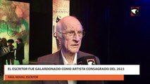 El escritor fue galardonado como Artista Consagrado del 2023