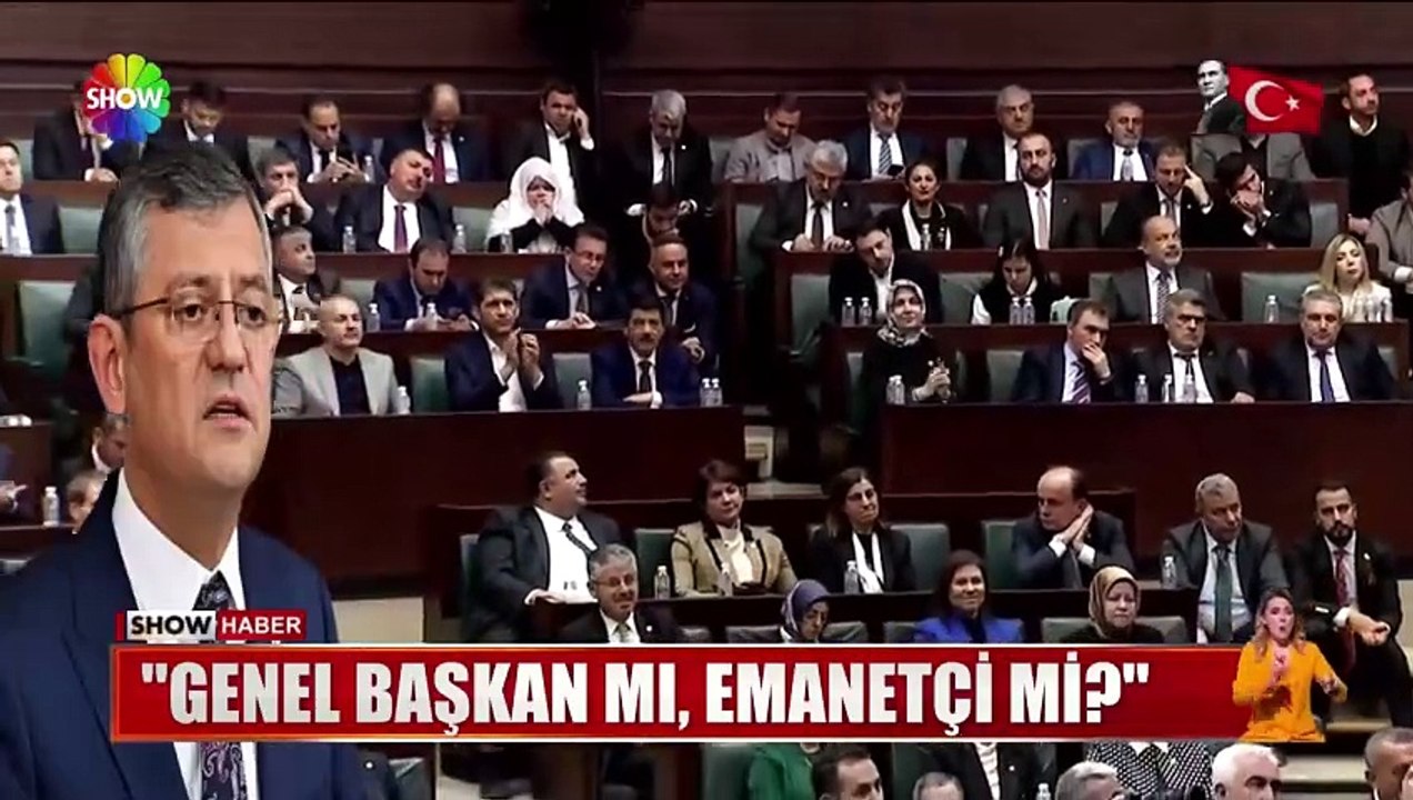 Kürsüde konuşan Erdoğan'ın omzuna arı kondu! Koruması hemen müdahale edip etkisiz hale getirdi