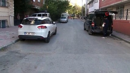Esenyurt'ta Araçların Aynalarını Kıran Şahıs Yere Düştü