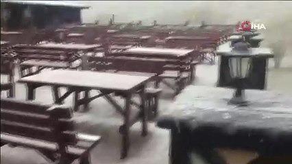 Uludağ’a mevsimin ilk karı yağdı