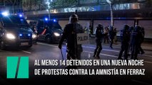 Al menos 14 detenidos en una nueva noche de protestas contra la amnistía en Ferraz