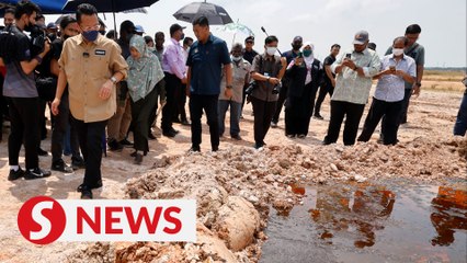 Land owner ordered to clean up oil spill at Klang construction site