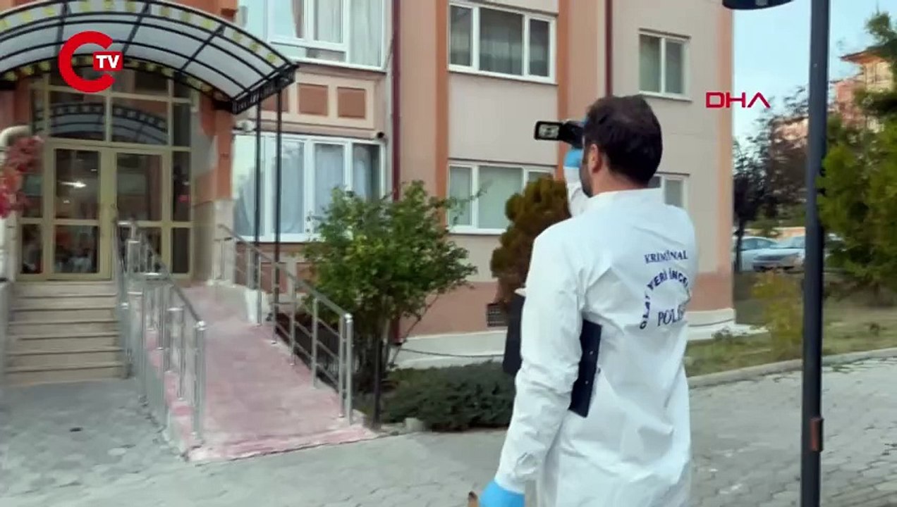 Erkek hemşire, mesai arkadaşı kadın hemşirenin evinde ölü bulundu