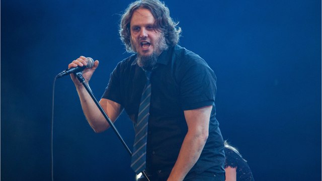 Voici - Mort de Karl Tremblay : le chanteur des Cowboys fringants avait 47 ans