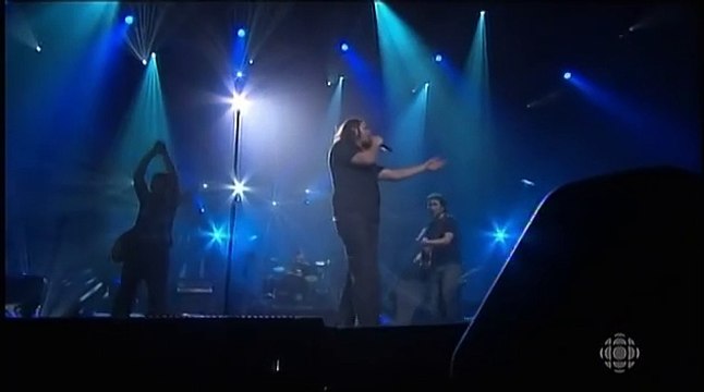 Les Cowboys Fringants chantent Les étoiles filantes