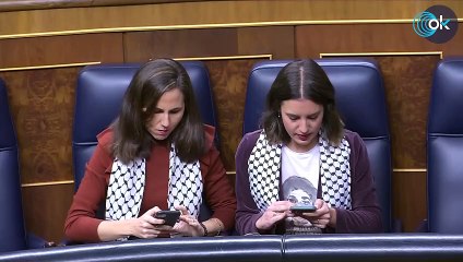 Recado de Irene Montero a Yolanda Díaz con la camiseta de una feminista «Tu silencio no te protegerá»