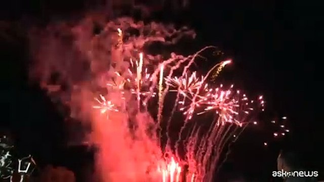 Arriva il Beaujolais nouveau, al via la festa tra canti, balli e... brindisi