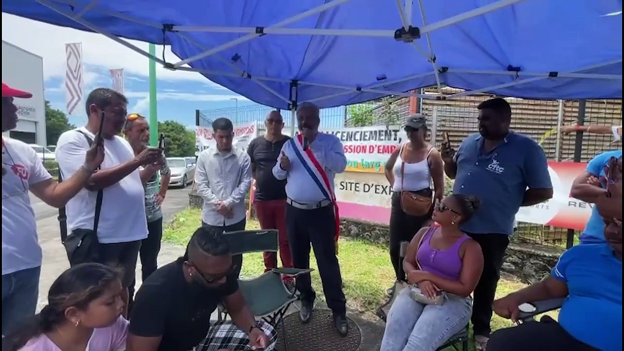 Jean-Hugues Ratenon soutient les grévistes