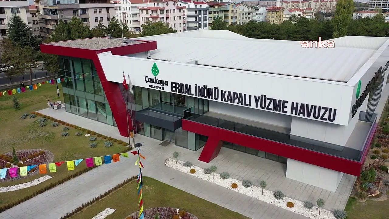 Début des entraînements d'aquagym à la piscine intérieure Erdal İnönü de la municipalité de Çankaya