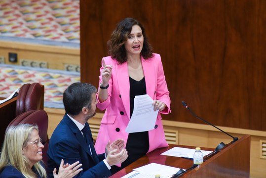 Ayuso presume de haber insultado a Sánchez en el Congreso durante el pleno de la Asamblea de Madrid
