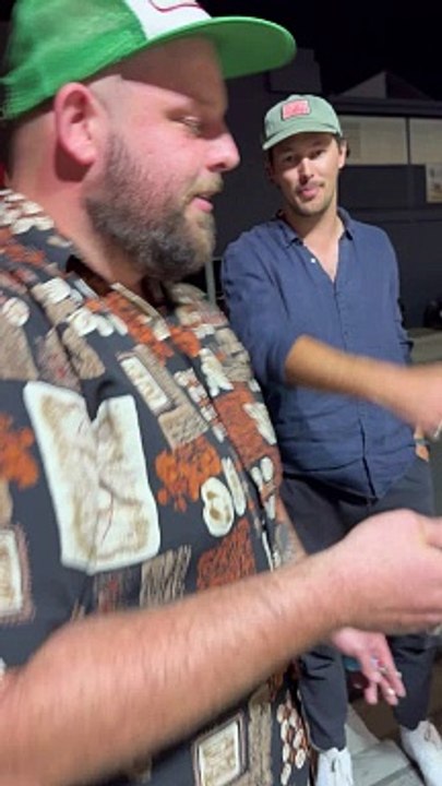 Clés de voiture ouvertes porte de garage aléatoire