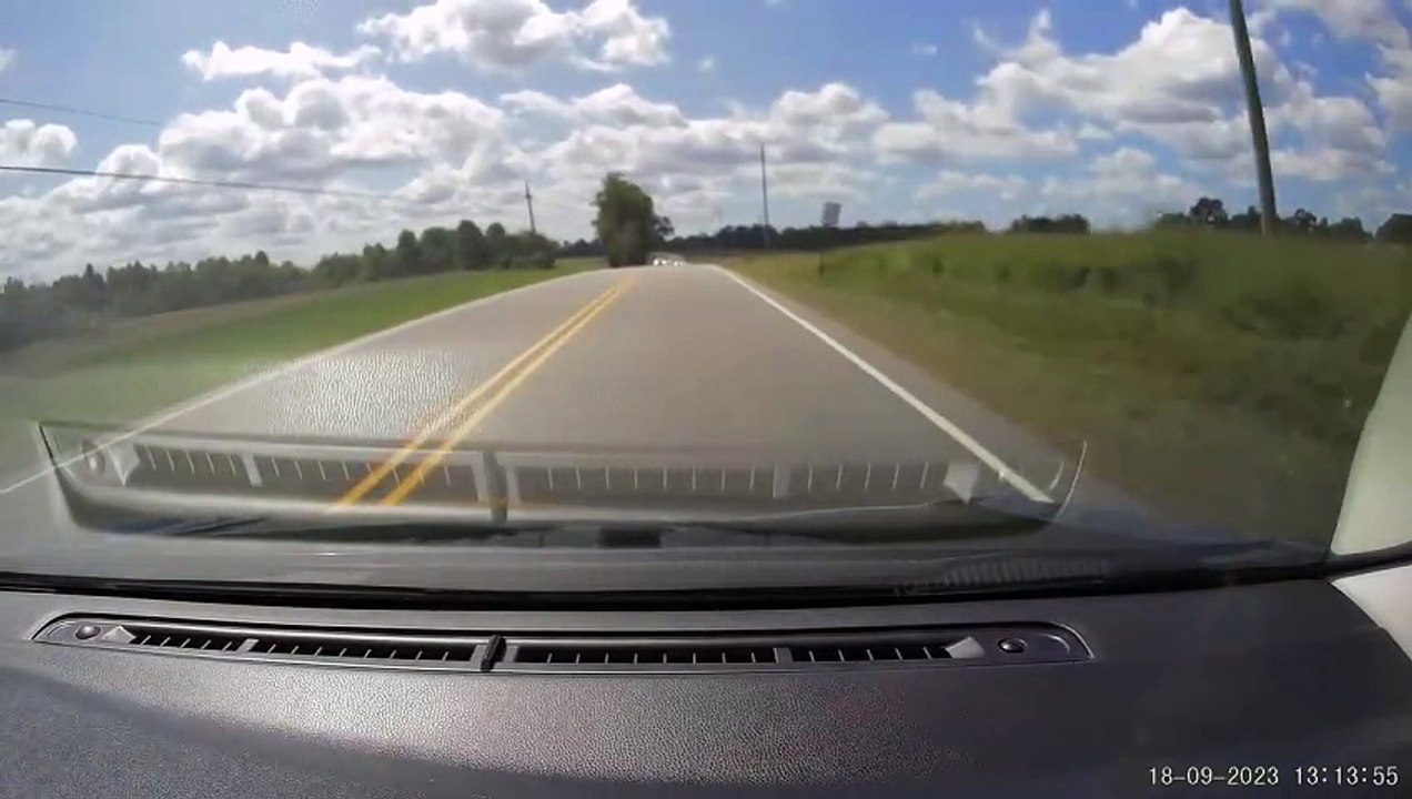 Voiture du mauvais côté de la route