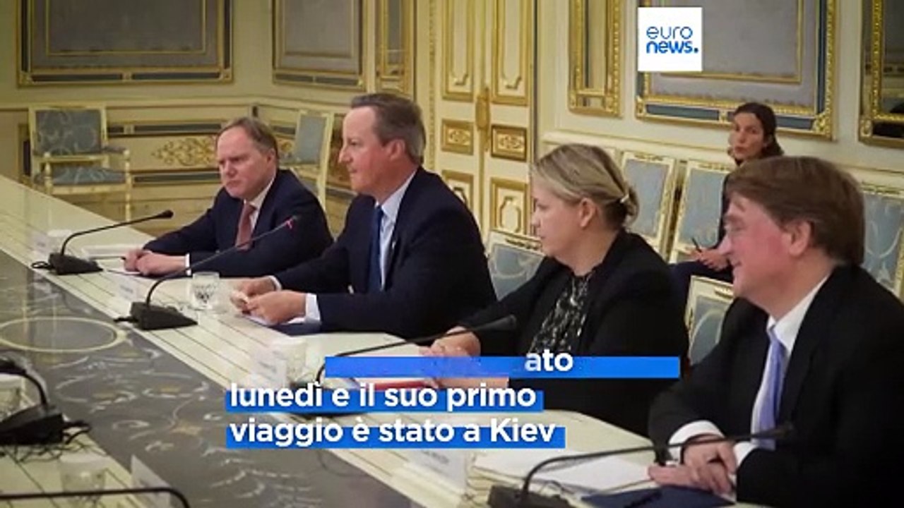 A Kiev con Zelensky, il ritorno sulla scena di Cameron: "Sostegno assoluto all'Ucraina"