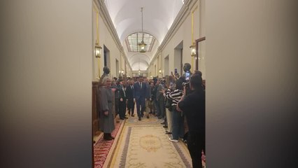 "¡Presidente! ¡Presidente!": así ha recibido a Pedro Sánchez la sala de Gobierno