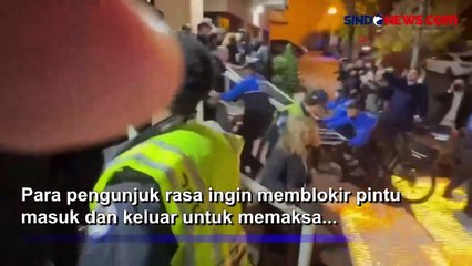 Desak Gencatan Senjata di Gaza, Warga Bentrok dengan Polisi di Washington DC