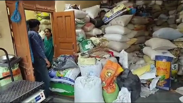 patrika breaking #PDS rice was in chaos, it was confiscated, see VIDEO