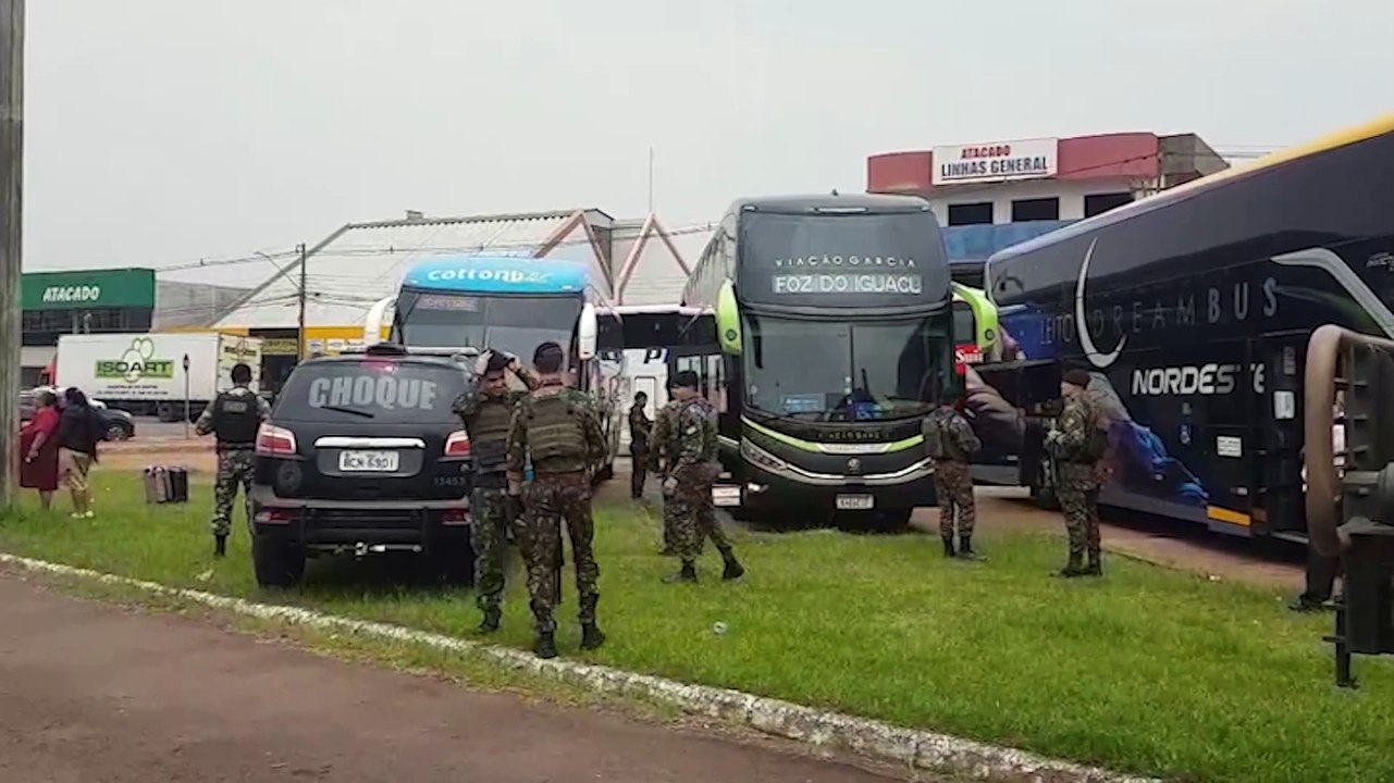 Exército e Choque realizam Operação Ágata na Rodoviária de Cascavel