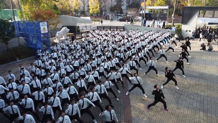 '전설의 수능 응원' 눈길...수능 응원이 돌아왔다! / YTN