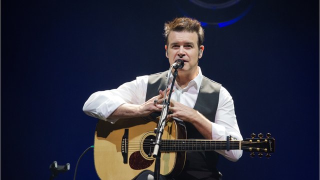 GALA VIDEO - Roch Voisine dévasté : le chanteur pleure la mort de son père dans un déchirant message