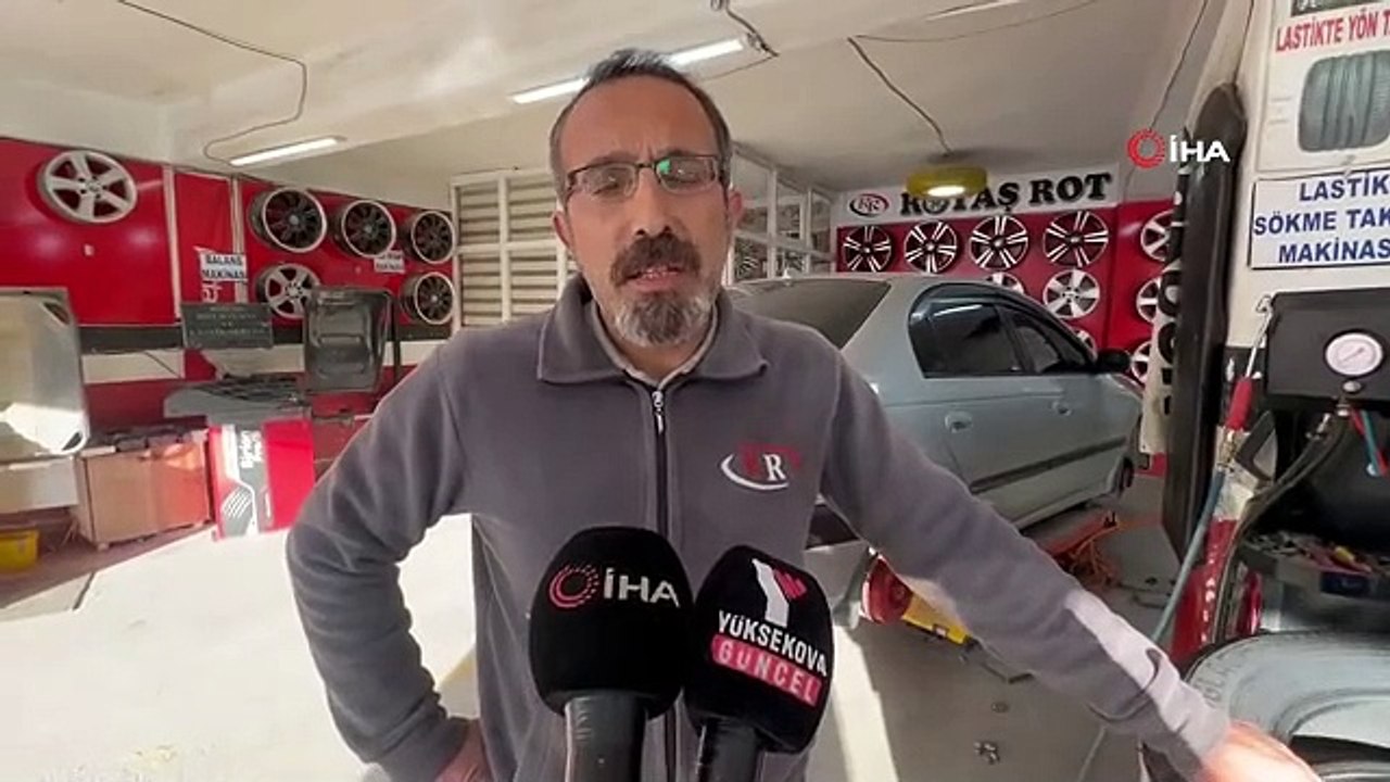 Les magasins de pneus travaillent sur les « pneus hiver » à Yüksekova