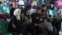 شاهد: مئات المرضى والمصابين ومزدوجي الجنسية ينتظرون مغادرة غزة عند معبر رفح