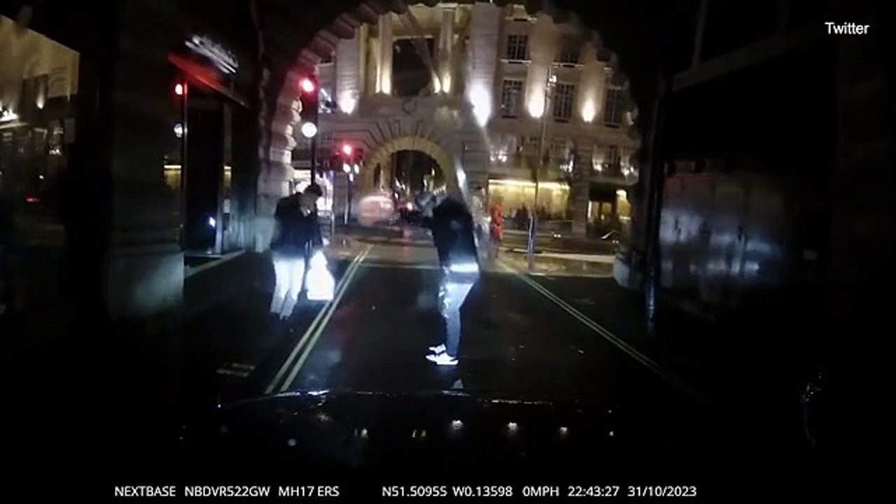 Moment taxi driver kicks 'antisemitic' passenger out of his cab