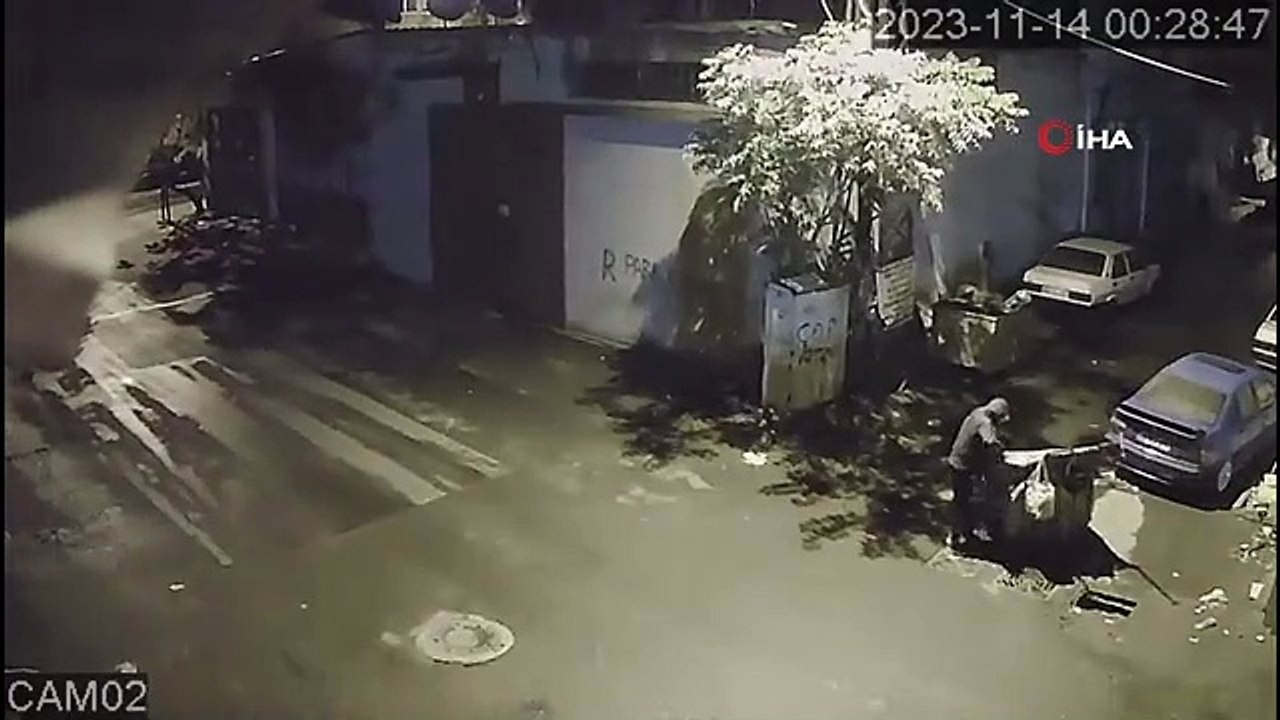 Tekirdağ Çorlu Eski Sanayi'de Çekçek Arabalı Hırsız Kameraya Yakalandı