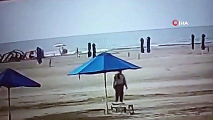 Kolombiya'da plajda yıldırım isabet eden kadın hayatını kaybetti