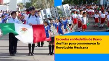 Escuelas en Medellín de Bravo desfilan para conmemorar la Revolución Mexicana