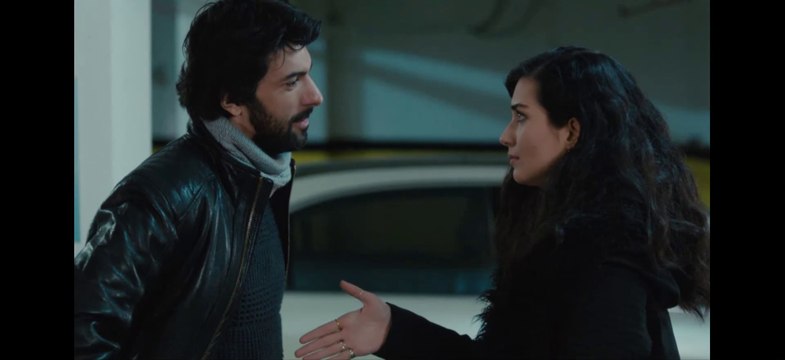 1y2 Amor De Contrabando ❤️ (Kara Para Ask) ❤️ Capítulo 1 y 2 ESPAÑOL HD ❤️ Con Tuba Büyüküstün y Engin Akyürek ❤️