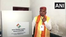 CG Second Phase voting 2023 : विधायक रंजना साहू व भाजपा नेता धरमलाल कौशिक ने किया मतदान