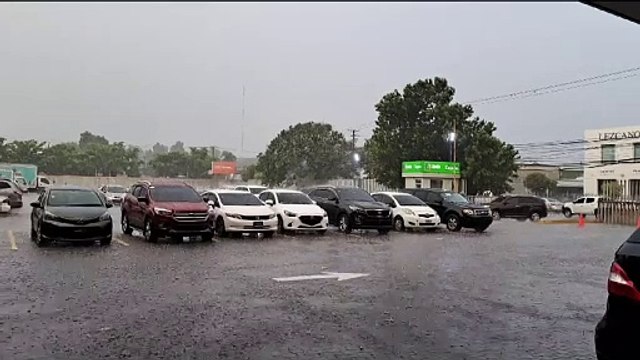 Se registran aguaceros, tormentas y ráfagas de viento