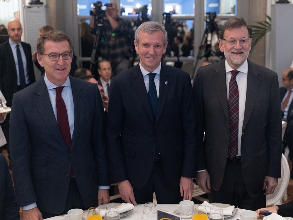 Rajoy reaparece tras la investidura de Sánchez para defender que su gestión "unió a los españoles"