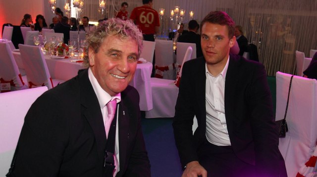 Pfaff sieht Neuer weiterhin als besten Torhüter der Welt