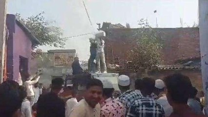 शादी समारोह में स्टंटबाजी का वीडियो वायरल, बारातियों की तलाश में जुटी पुलिस