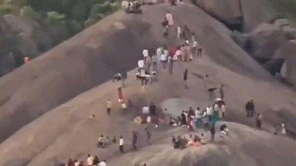 మన్యం జిల్లా: కొండమీద భారీగా జనం... ఎందుకంటే..?