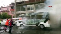 Iğdır'da Elektrik Kontağından Çıkan Yangında Minibüs Kullanılamaz Hale Geldi