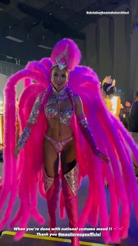 Diane Leyre, qui fait partie des 20 finalistes, a défilé en costume national dans la nuit du 16 au 17 novembre 2023.Diane Leyre présente son costume de Miss Univers sur Instagram. Le 17 novembre 2023.
