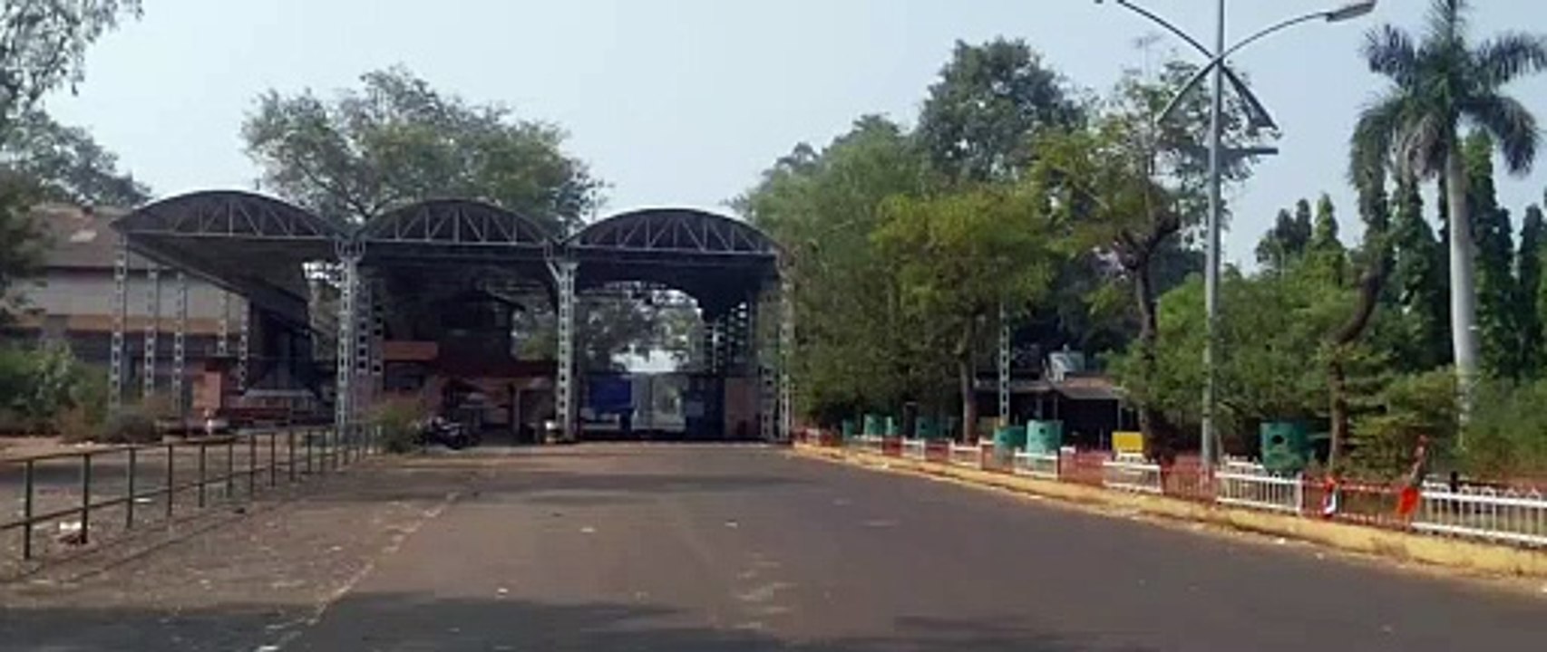 मतदान का उत्साह, कारखाने और प्रतिष्ठान रहे बंद...