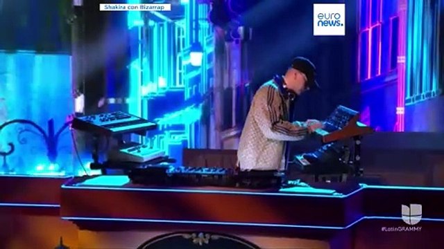 Latin Grammy Awards, il trionfo di Shakira e di Laura Pausini