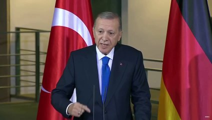 Video herunterladen: Cumhurbaşkanı Erdoğan'dan Almanya Başbakanı'na net mesaj: İsrail'e borçlu olanlar rahat konuşamıyorlar, bizim İsrail'e herhangi bir borcumuz yok