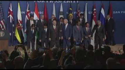 Summit Apec, foto di gruppo Biden con Indo-Pacific Economic Framework