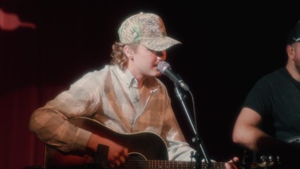 Owen Riegling - Old Dirt Roads (UMUSIC Live)