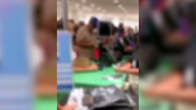 Mãe se revolta após ouvir que filho autista é bomba em loja da Riachuelo