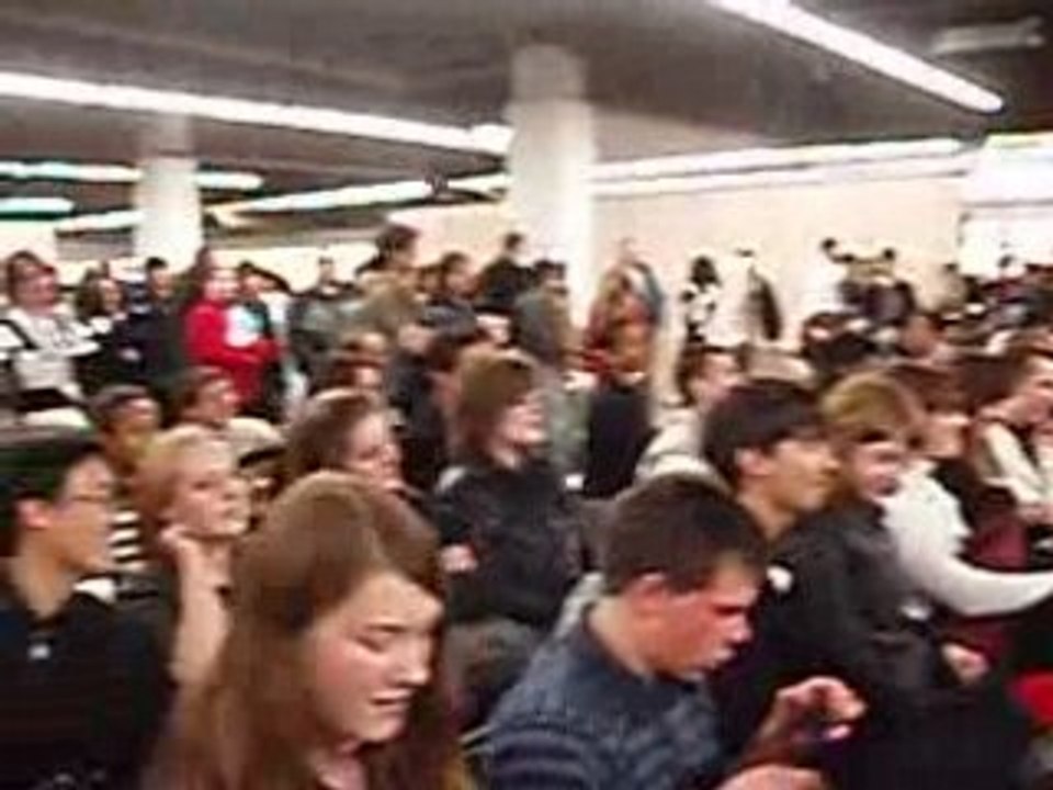 paris manga foule