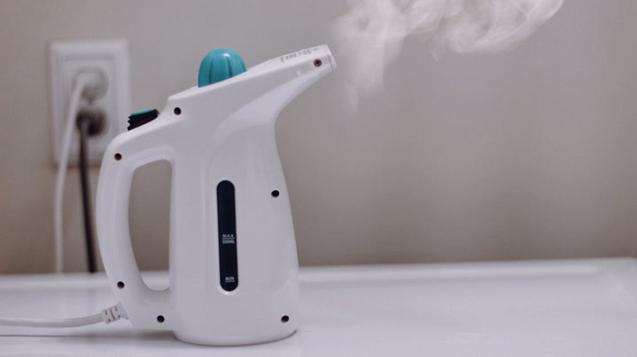 10 Surprising Ways to Use a Clothes Steamer for Household Chores