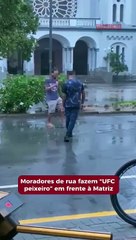 Moradores de rua fazem "UFC peixeiro"