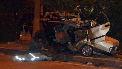 Adana’da otomobil demir yığınına döndü: 3 kişi öldü